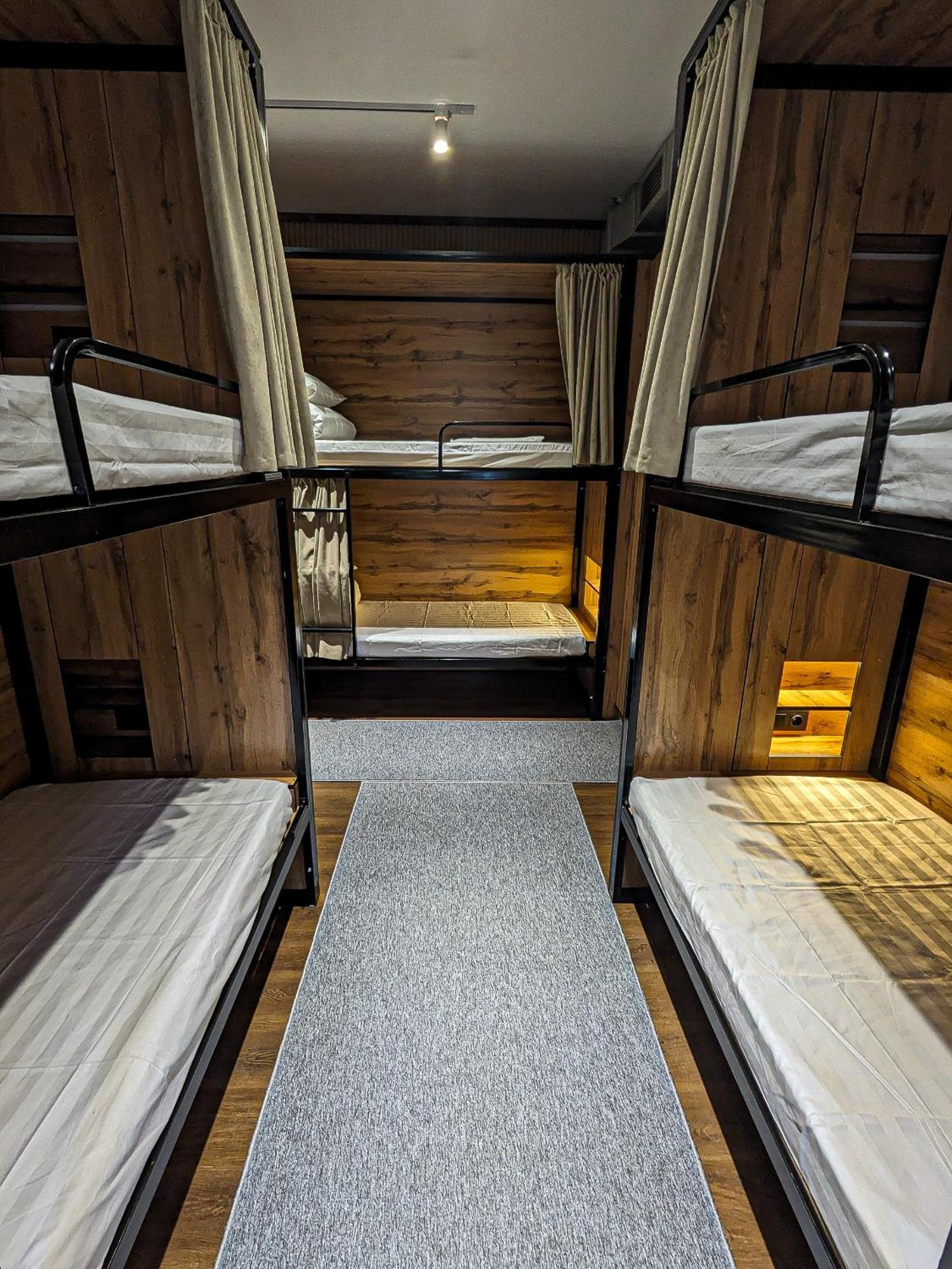 Aiva Hostel 비슈케크 외부 사진